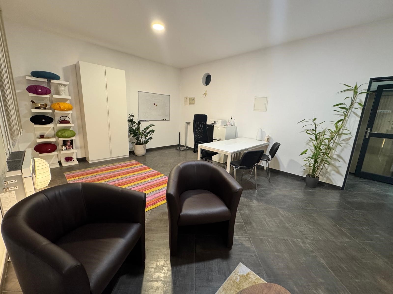 Centro Essere locale Consulenza A